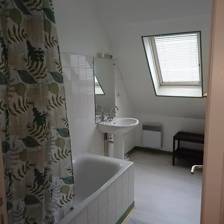 Du Chateau Apartment *