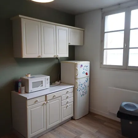 Du Chateau Apartment *